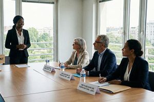 Préparer l’Oral VAE Auxiliaire de Puériculture : Conseils pour Réussir l’Entretien avec le Jury